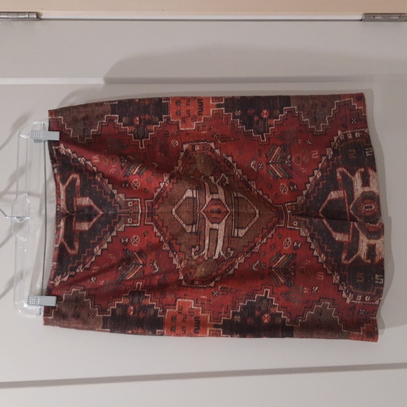 Tory Burch Wool/Silk Aztec Print Pencil Skirt Size 8 - Picture 2 of 4
